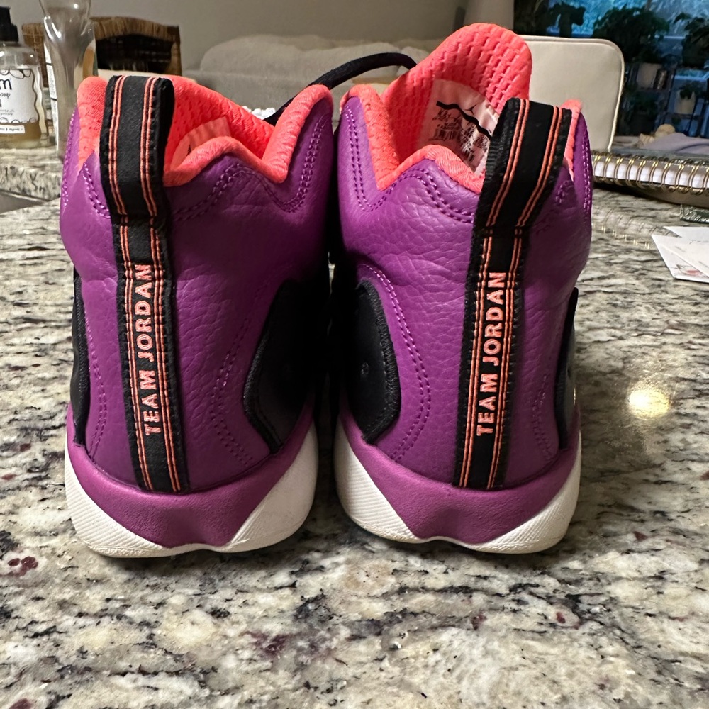Nike Air Jordan Jumpman Team II Mid Blk/Orange/Purple Dusk(820276-008)Sz 8.5Y